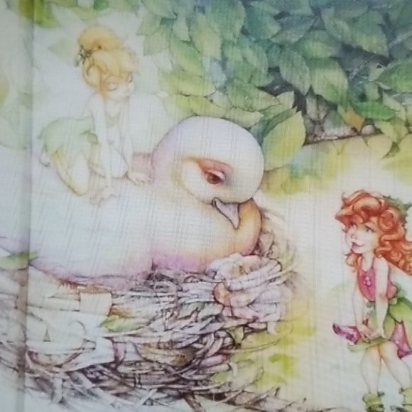 Disney Fairy Dust &The Quest For Egg Book - Picture 2 of 4